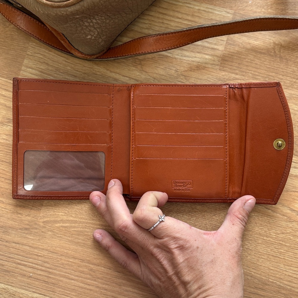Dooney & Burke Vintage Taupe Pebbled Leather Crossbody Bag w/ Matching Wallet - Picture 3 of 10
